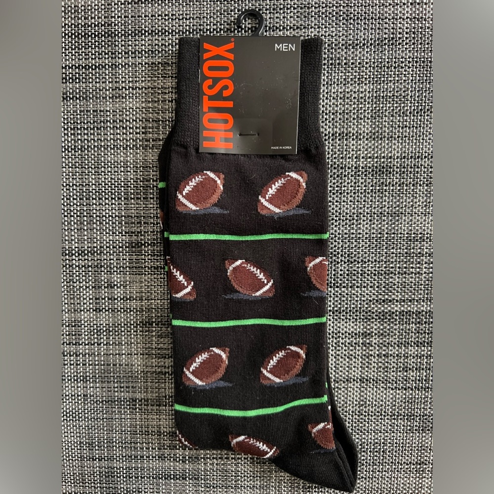 New Men's "HOTSOX" Black Socks With Football 🏈 Theme